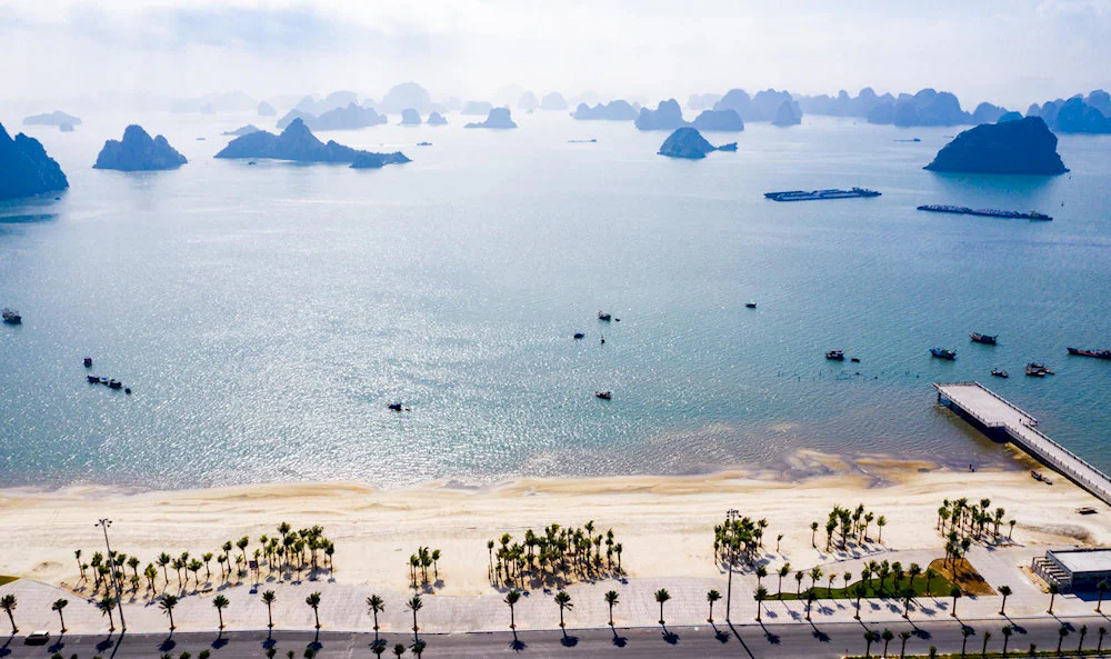 Bãi biển Bãi Cháy