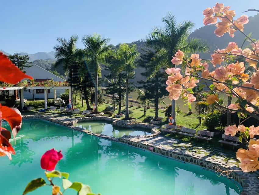 Khu du lịch tắm khoáng Uva