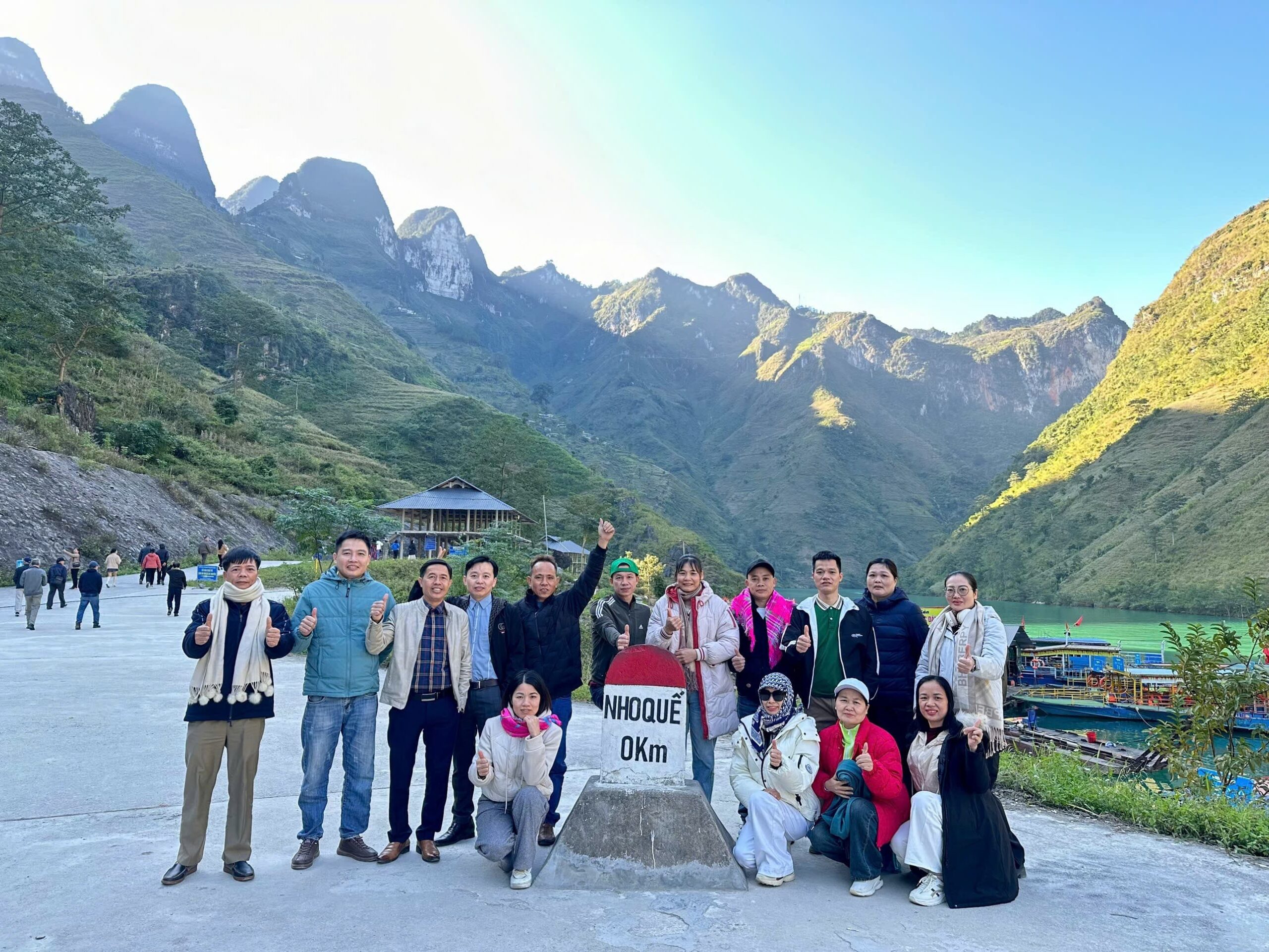 Du thuyền sông Nho Quế – Trải nghiệm khiến nhiều khách xúc động